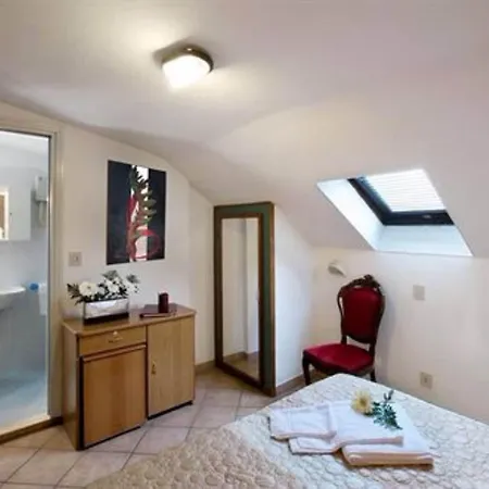 Roma Hotell 3*