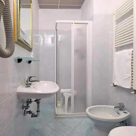 Roma Hotell 3*