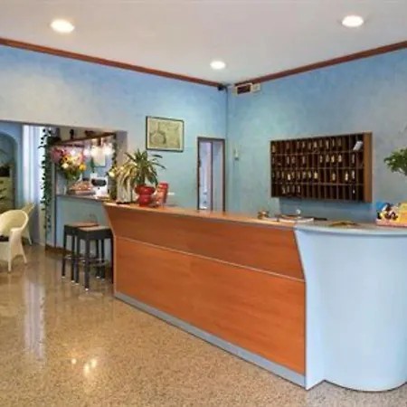 Roma Hotell 3*
